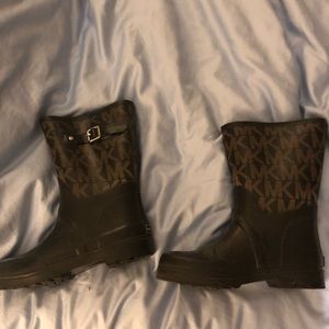 Micheal kors rain boots ! Size 9